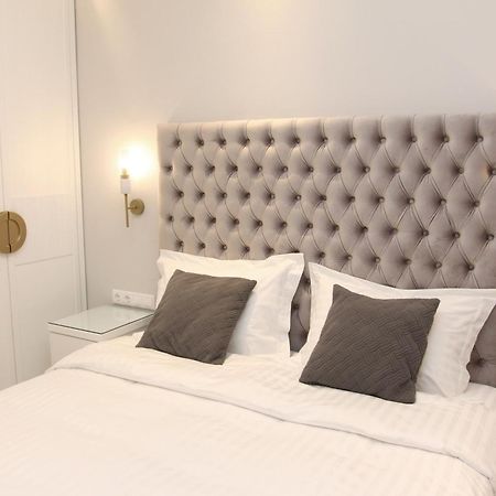 Central Metropolis Luxury Living Atina Dış mekan fotoğraf