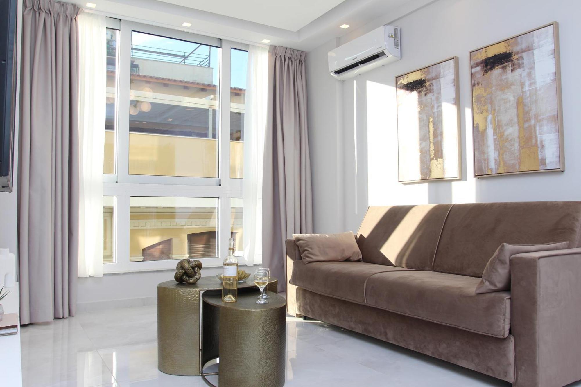 Central Metropolis Luxury Living Atina Dış mekan fotoğraf